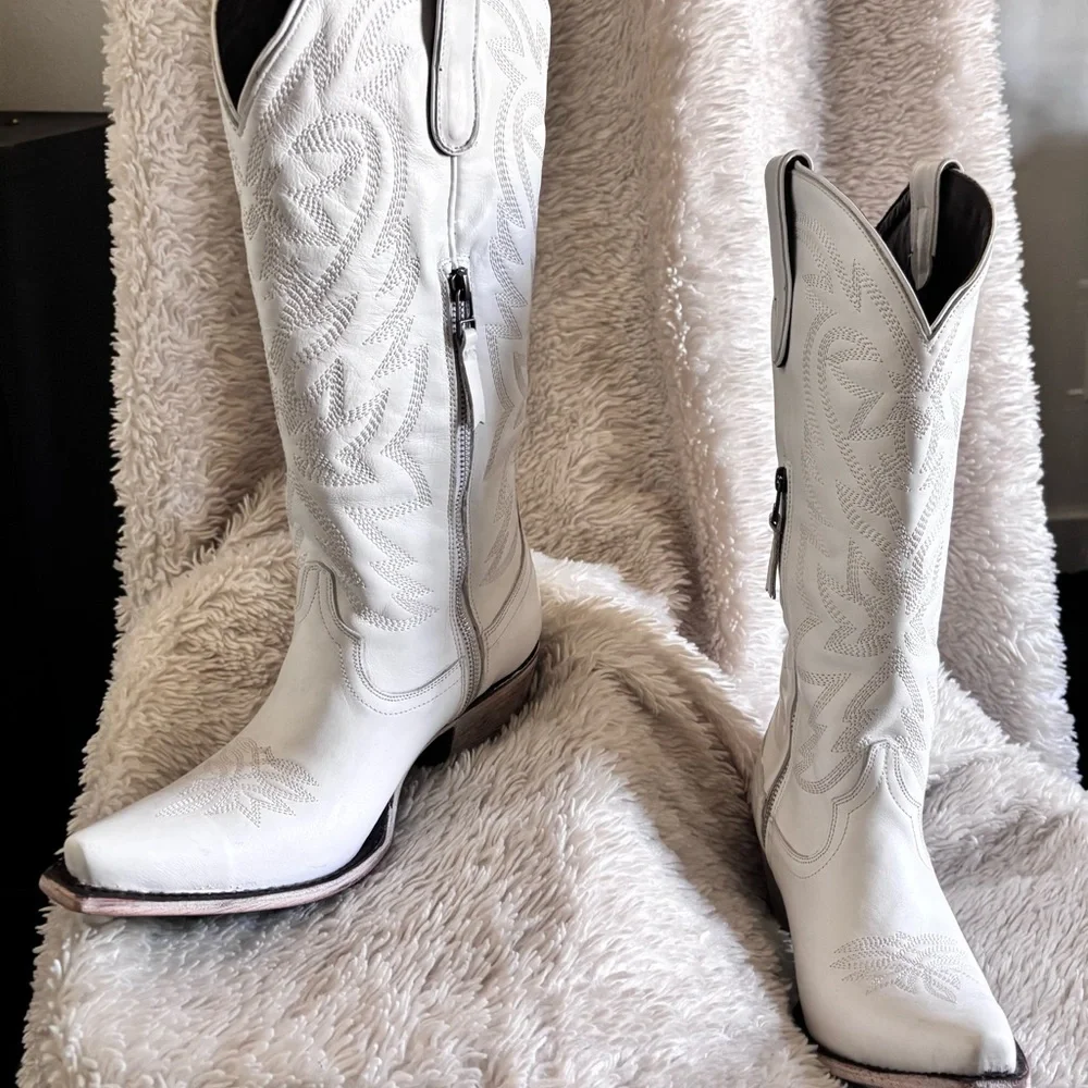 LB0526A LANE BOOTS WOMEN'S SMOKESHOW BOOTS Size 8 - Picture 2 of 11